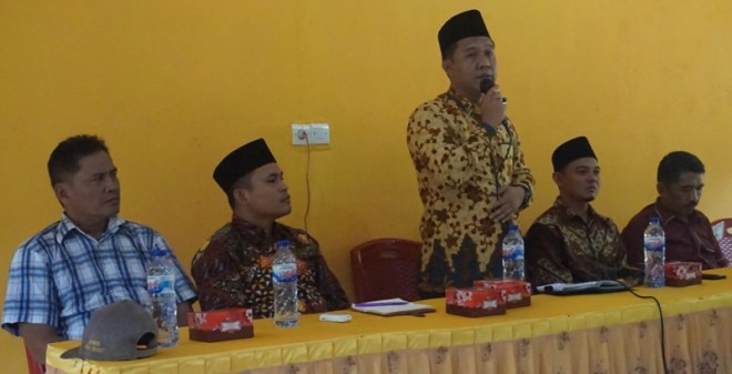 H Hapis Hasbiallah SE dan Bambang Gunawan SE menyerap aspirasi masyarakat Batang Asai